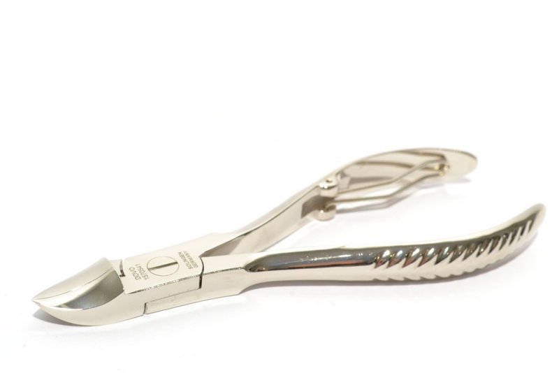 pliers-dovo-solingen-1570-541-for-nails 2