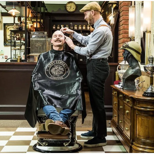 Luxury barber cape Captain Fawcett