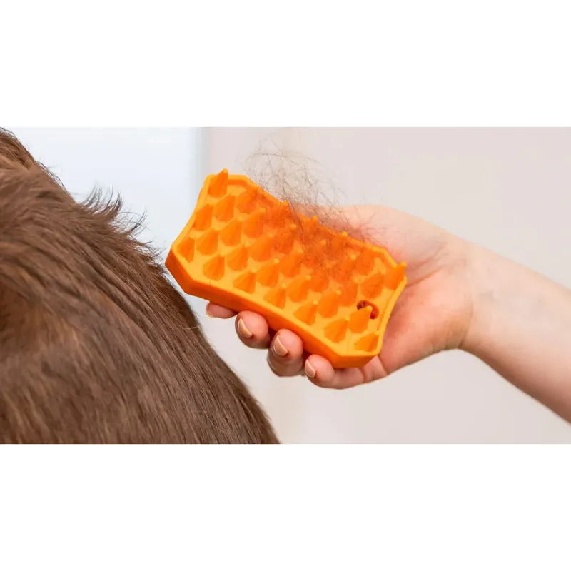 WAHL Sheddy Grooming Brush - Image 3